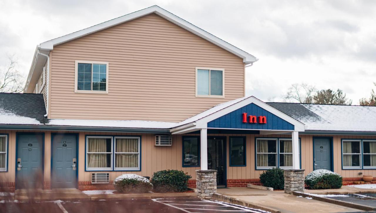Quiet Corner Inn Бруклин Экстерьер фото